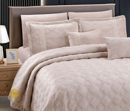 Luxurious super soft quilted bedding set by The Gharnish, premium warm collection, includes 5-piece bedding style for cozy comfort.