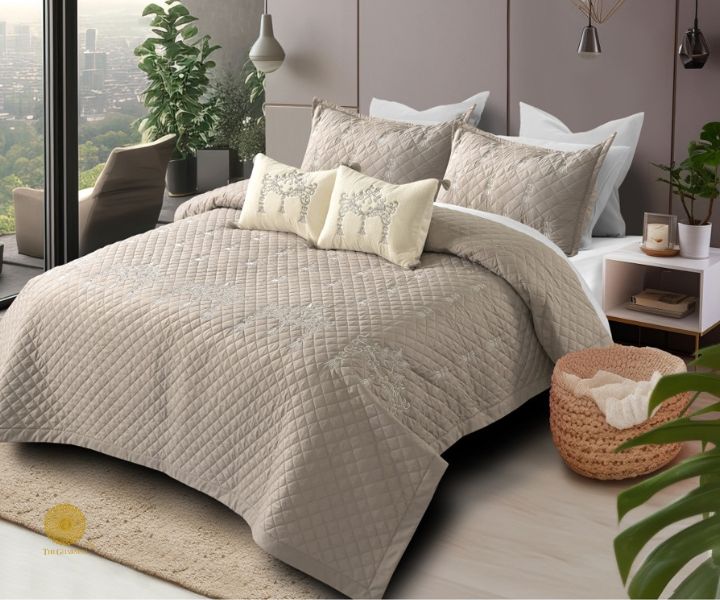 Designer bedding set by The Gharnish, 5-piece summer bedding set with stylish, comfortable fabric and coordinated patterns.