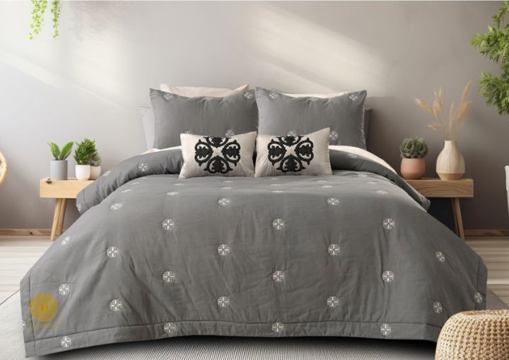 Royale 6 Pcs Comforter Set With Embrodiery - The Gharnish - A Unit of Satkala Creations