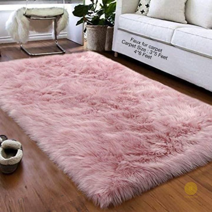 Modern and stylish faux fur carpet by The Gharnish, 3x5 feet, featuring soft, plush faux fur for contemporary home decor.