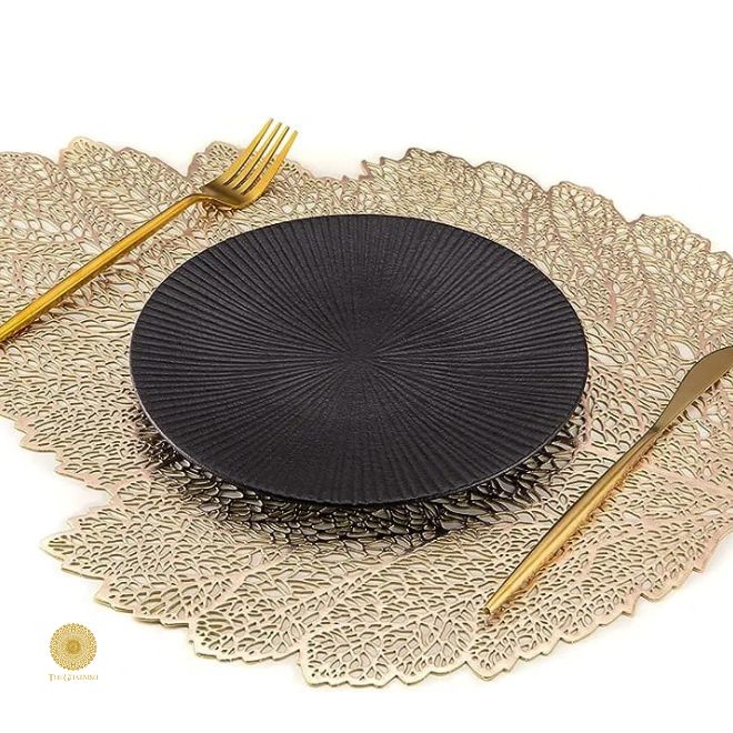 Set of 6 Mapple Leaf-shaped storage table mats by The Gharnish, 16x16 inches, featuring natural leaf design for dining tables.
