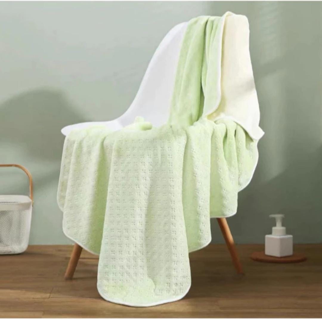 New Imported Twin Shade Reversible Bath Towel - The Gharnish - A Unit of Satkala Creations