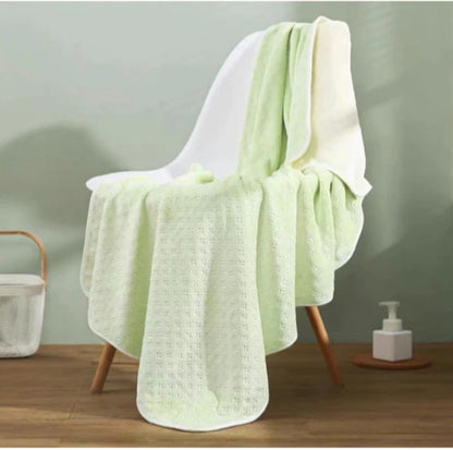 New Imported Twin Shade Reversible Bath Towel - The Gharnish - A Unit of Satkala Creations