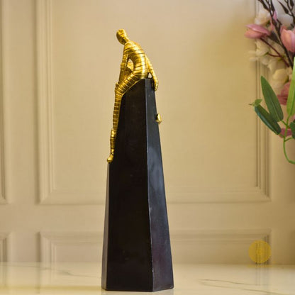 Mountain Climbing Figurine for home Decor - The Gharnish - A Unit of Satkala Creations