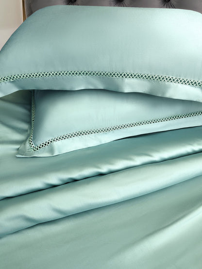 Mapple Designers Pillow and Bedsheet Series 400TC - The Gharnish - A Unit of Satkala Creations