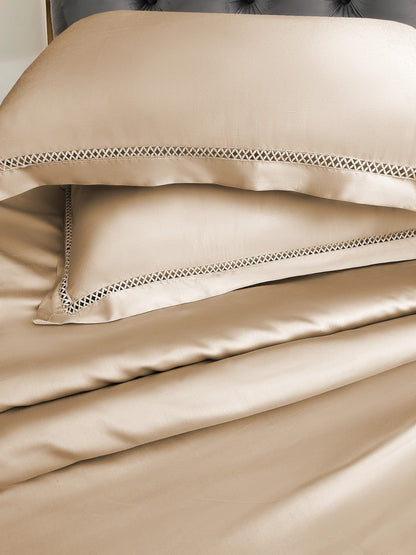 Mapple Designers Pillow and Bedsheet Series 400TC - The Gharnish - A Unit of Satkala Creations