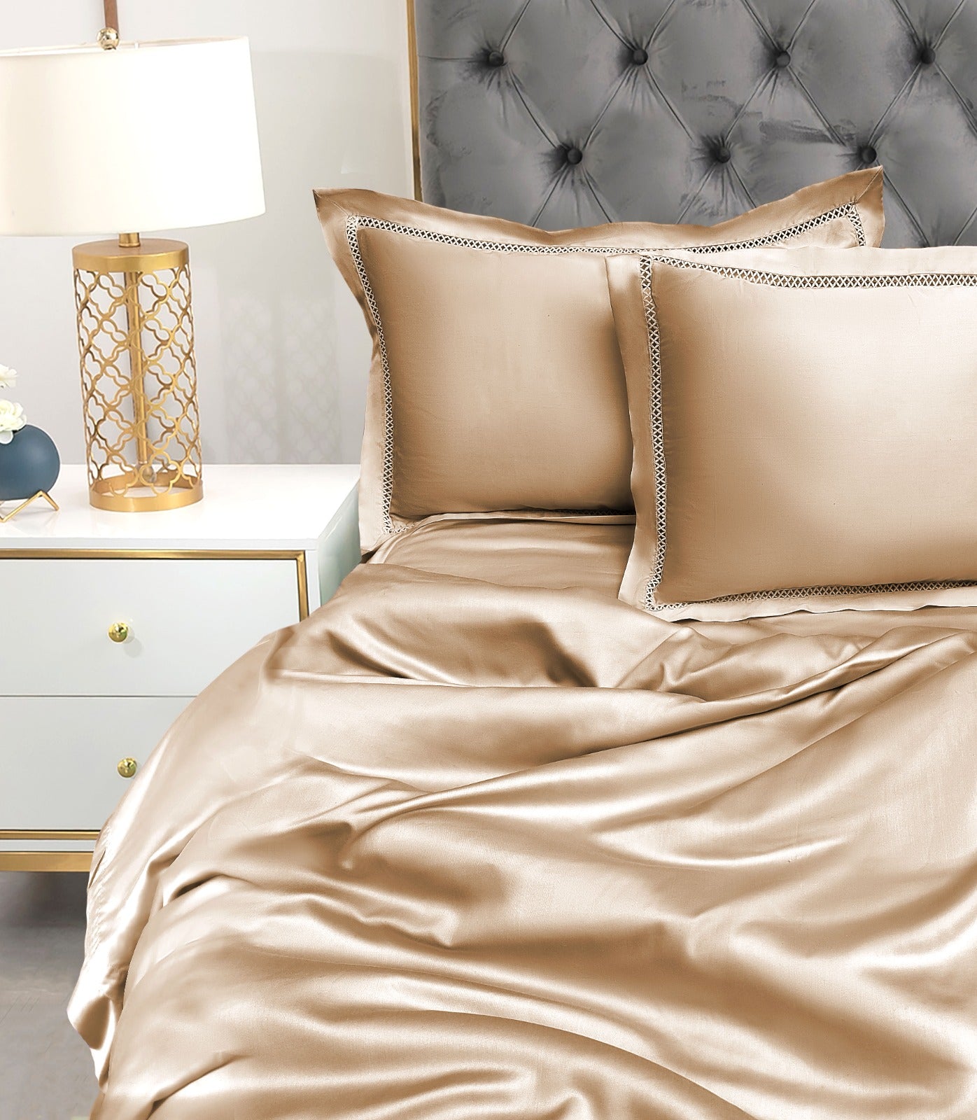Mapple Designers Pillow and Bedsheet Series 400TC - The Gharnish - A Unit of Satkala Creations