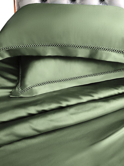 Mapple Designers Pillow and Bedsheet Series 400TC - The Gharnish - A Unit of Satkala Creations