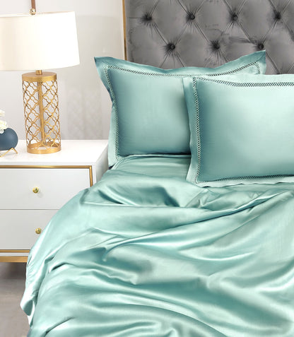 Mapple Designers Pillow and Bedsheet Series 400TC - The Gharnish - A Unit of Satkala Creations