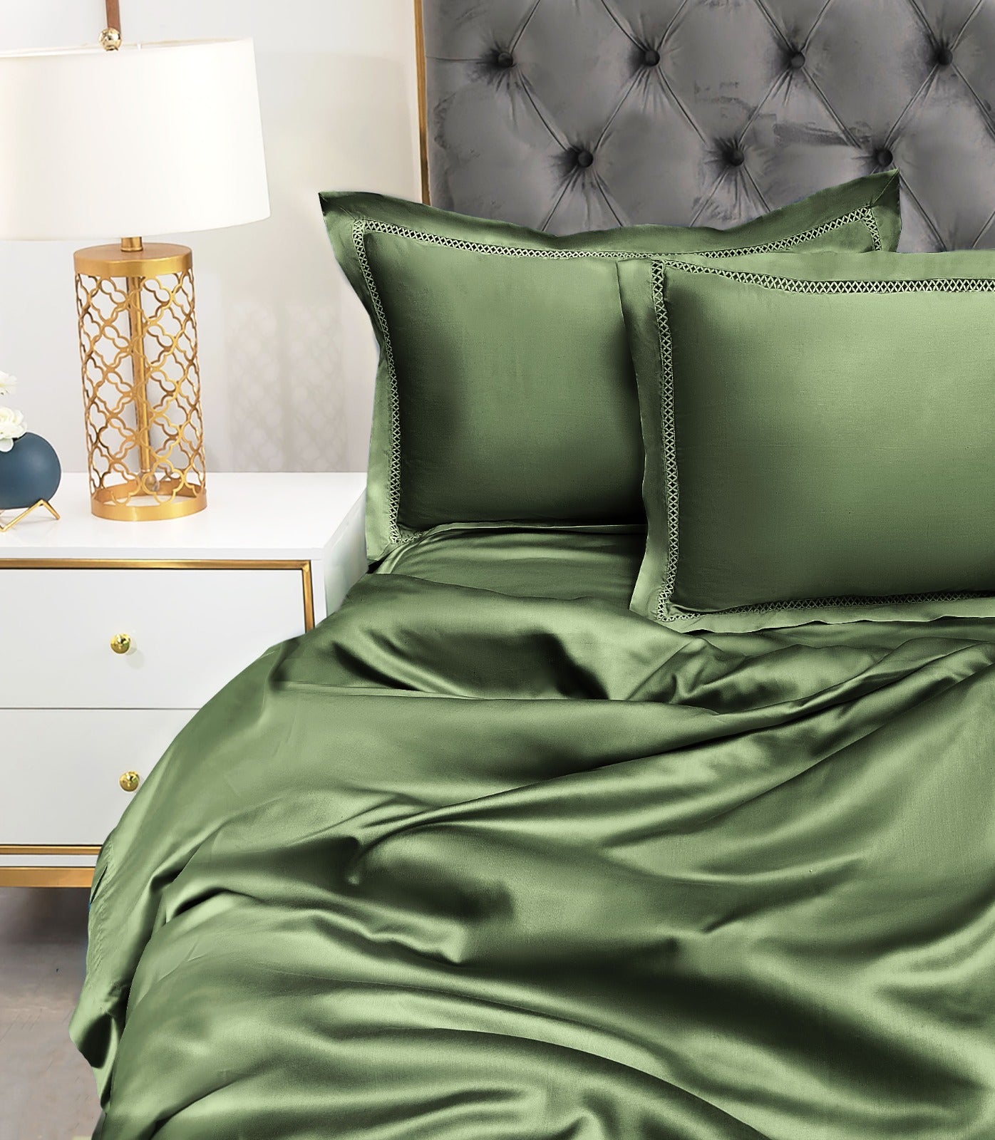 Mapple Designers Pillow and Bedsheet Series 400TC - The Gharnish - A Unit of Satkala Creations
