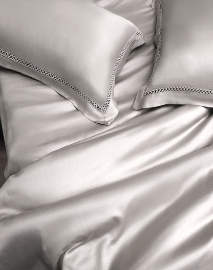 Mapple Designers Pillow and Bedsheet Series 400TC - The Gharnish - A Unit of Satkala Creations