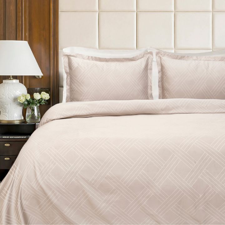 Egyptian Cotton king size 3-piece bedding set by The Gharnish, featuring soft, luxurious linens in a stylish design.