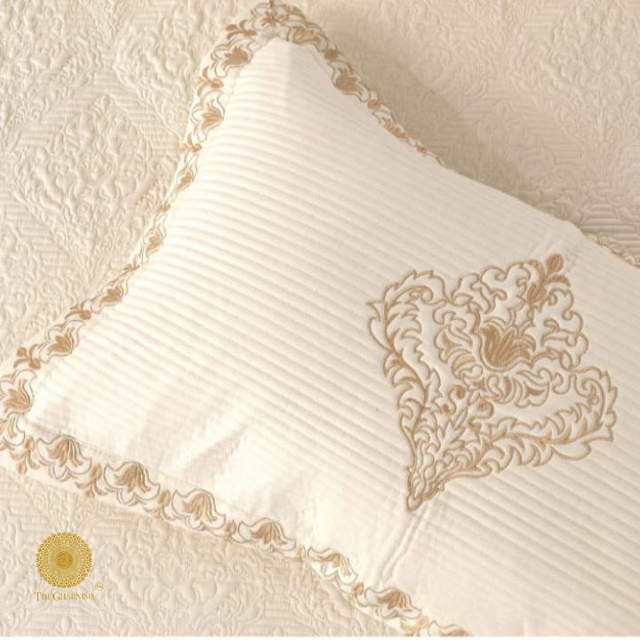 Estorado Premium Cotton Quilted Bedcover from The Gharnish, soft and cozy bedding with intricate quilting design.