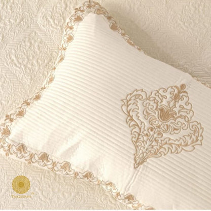 Estorado Premium Cotton Quilted Bedcover from The Gharnish, soft and cozy bedding with intricate quilting design.