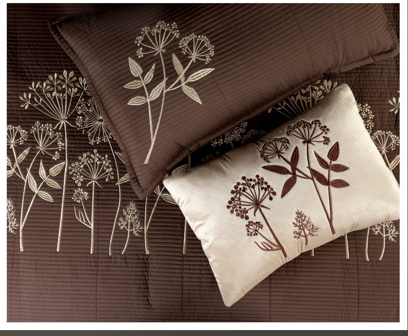 Fern and Petals Quilted Bedding Set of 5 - The Gharnish - A Unit of Satkala Creations