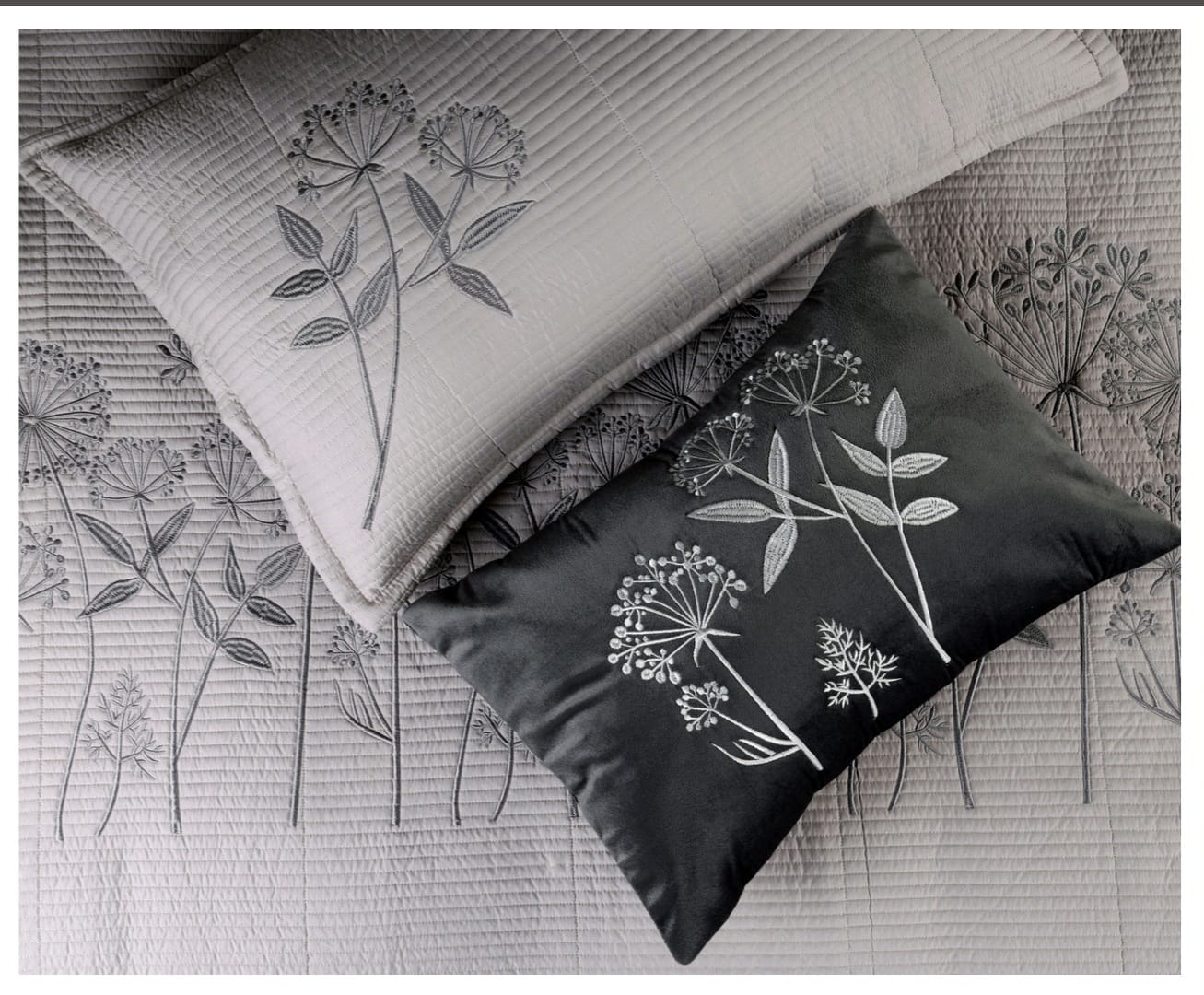Fern and Petals Quilted Bedding Set of 5 - The Gharnish - A Unit of Satkala Creations