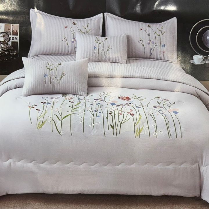 Luxury Bedding Set - The Gharnish - A Unit of Satkala Creations