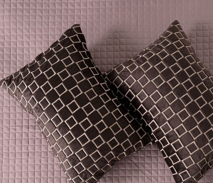Luxury quilted bedcover 6-piece bedding set by The Gharnish, featuring elegant stitching and soft fabric for a stylish bedroom look.