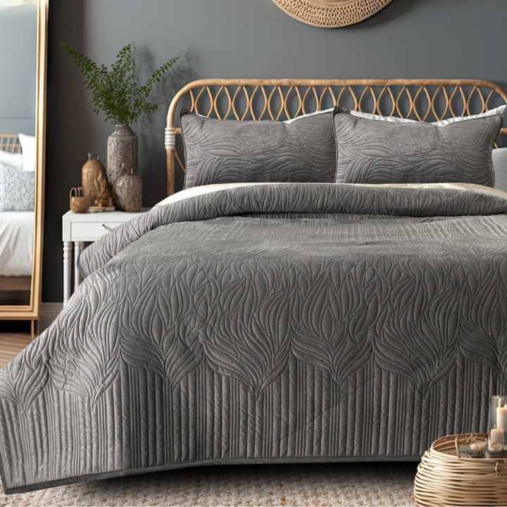 Pluton 3-piece quilted bedding set by The Gharnish, luxurious and stylish bedding with intricate quilted patterns.
