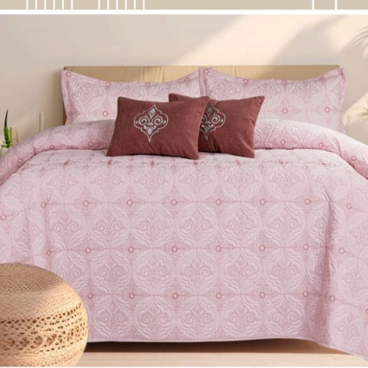 Zara Beautiful Pattern Quilted Bedding Set of 5 Pcs - The Gharnish - A Unit of Satkala Creations