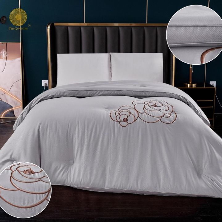 luxurious embroidery comforter