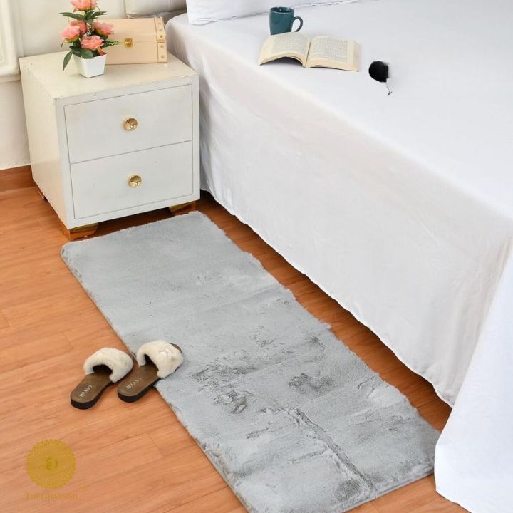 Modern and Soft Rabitt Furr Carpet - The Gharnish - A Unit of Satkala Creations