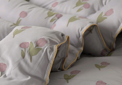 Ultrasoft luxury & Supersoft Micro Fibre Comforter With Anti Fibre Peeling Treatment - The Gharnish - A Unit of Satkala Creations