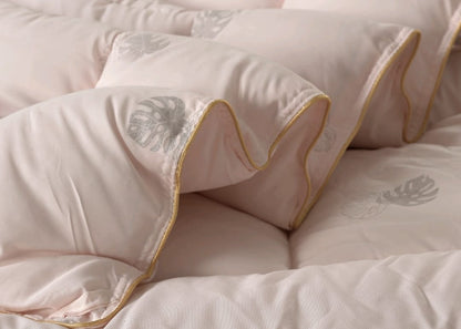 Ultrasoft luxury & Supersoft Micro Fibre Comforter With Anti Fibre Peeling Treatment - The Gharnish - A Unit of Satkala Creations