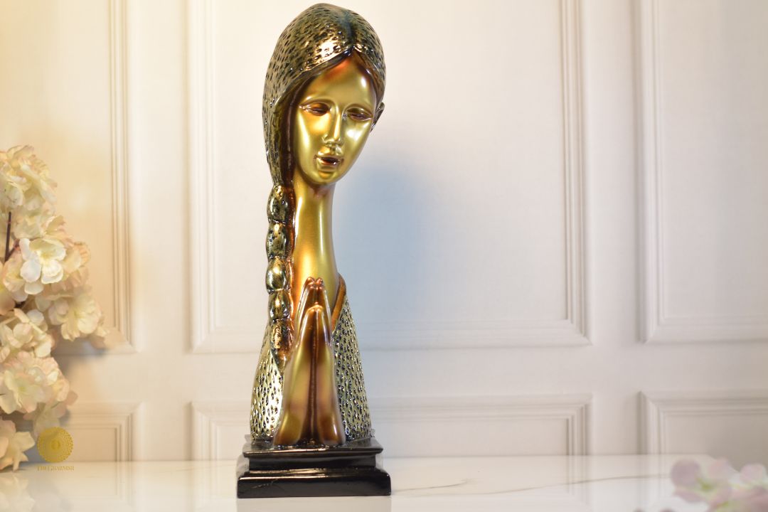 Welcome Lady figurine by TheGharnish, a decorative statue featuring an elegant lady with detailed craftsmanship.