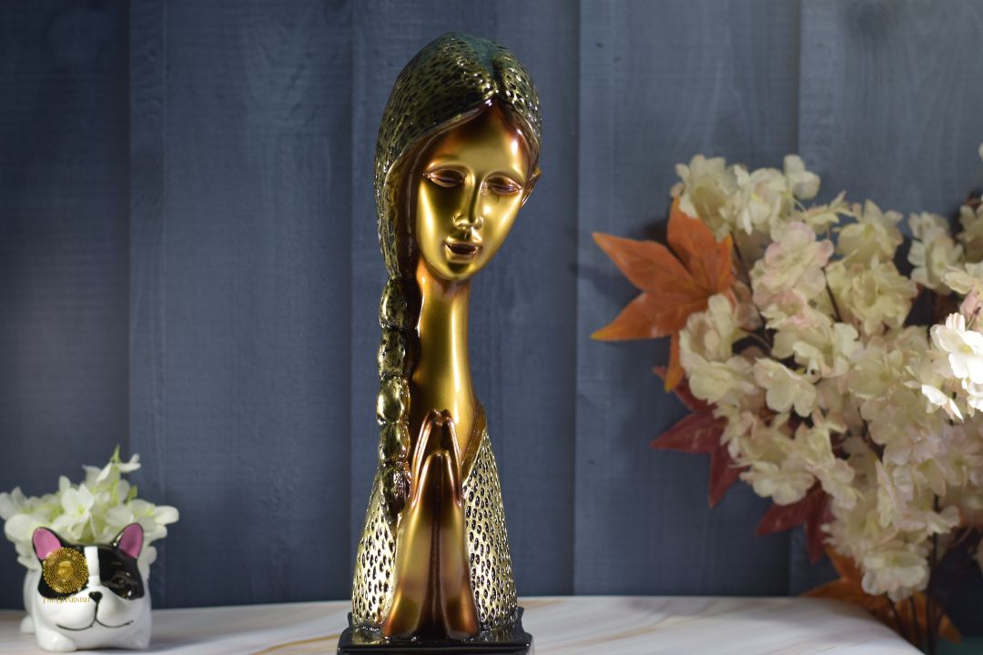 Welcome Lady figurine by TheGharnish, decorative statue featuring a welcoming lady figure, detailed craftsmanship and elegant design.