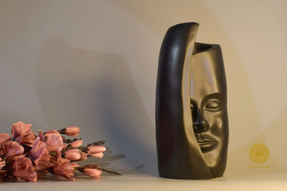 Half Covered Face Modren Art Vase - The Gharnish - A Unit of Satkala Creations