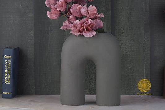 U Shape Contemporary Boho Vase - Black - The Gharnish - A Unit of Satkala Creations