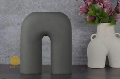 U Shape Contemporary Boho Vase - Black - The Gharnish - A Unit of Satkala Creations