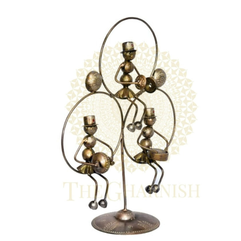 Metal musician-themed table decor featuring ant wheel design, perfect for music lovers and unique tabletop decoration.